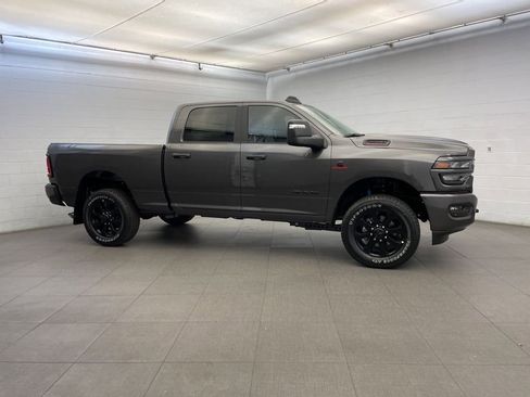 New 2026 RAM 2500 Big Horn AWD/4WD image 2