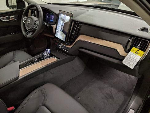 New 2026 Volvo XC60 B5 Plus w/ Protection Package Premier AWD/4WD image 21