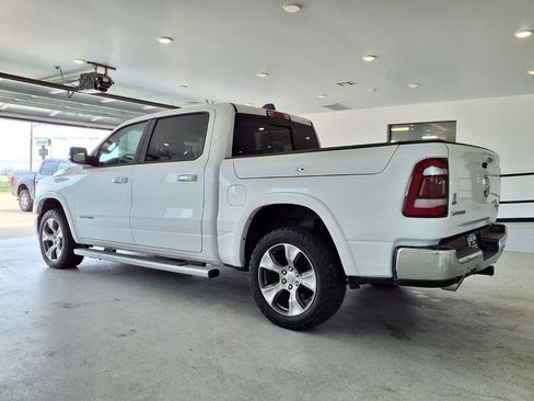 Used 2019 RAM 1500 Laramie AWD/4WD image 2
