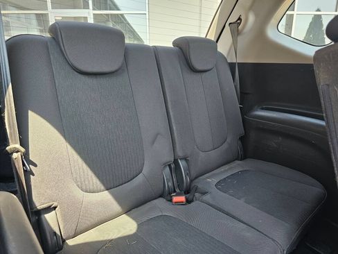 Used 2009 Kia Rondo LX FWD image 14