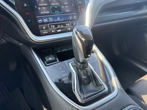 Used 2024 Subaru Outback Premium image 11