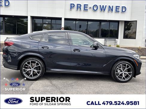 Used 2022 BMW X6 xDrive40i w/ M Sport Package AWD/4WD image 2
