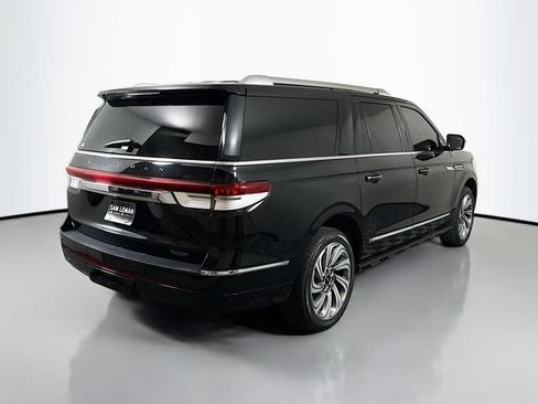 Used 2022 Lincoln Navigator L Reserve AWD/4WD image 7