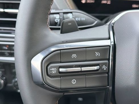 New 2026 GMC Yukon XL AT4 w/ AT4 Premium Package AWD/4WD image 10