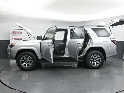 Used 2024 Toyota 4Runner TRD Off-Road AWD/4WD image 43