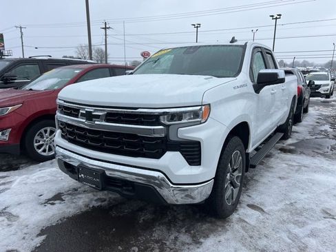 Used 2025 Chevrolet Silverado 1500 LT image 1