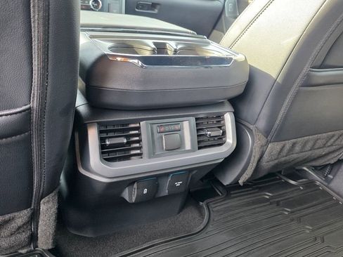 Used 2025 Ford F150 Lariat w/ Equipment Group 502A High AWD/4WD image 38
