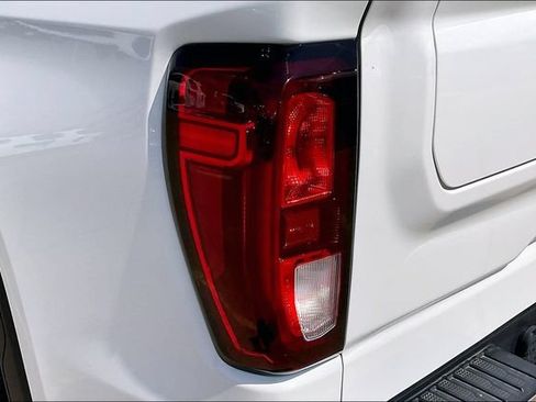 Used 2024 GMC Sierra 1500 SLE RWD image 22