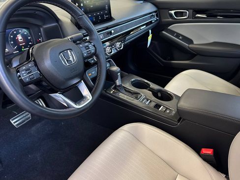 Certified 2025 Honda Civic Sport image 10