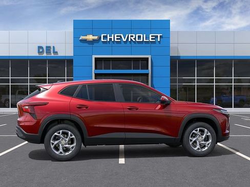 New 2026 Chevrolet Trax LS w/ LS Convenience Package FWD image 5