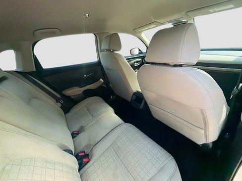 Certified 2024 Honda HR-V LX image 28