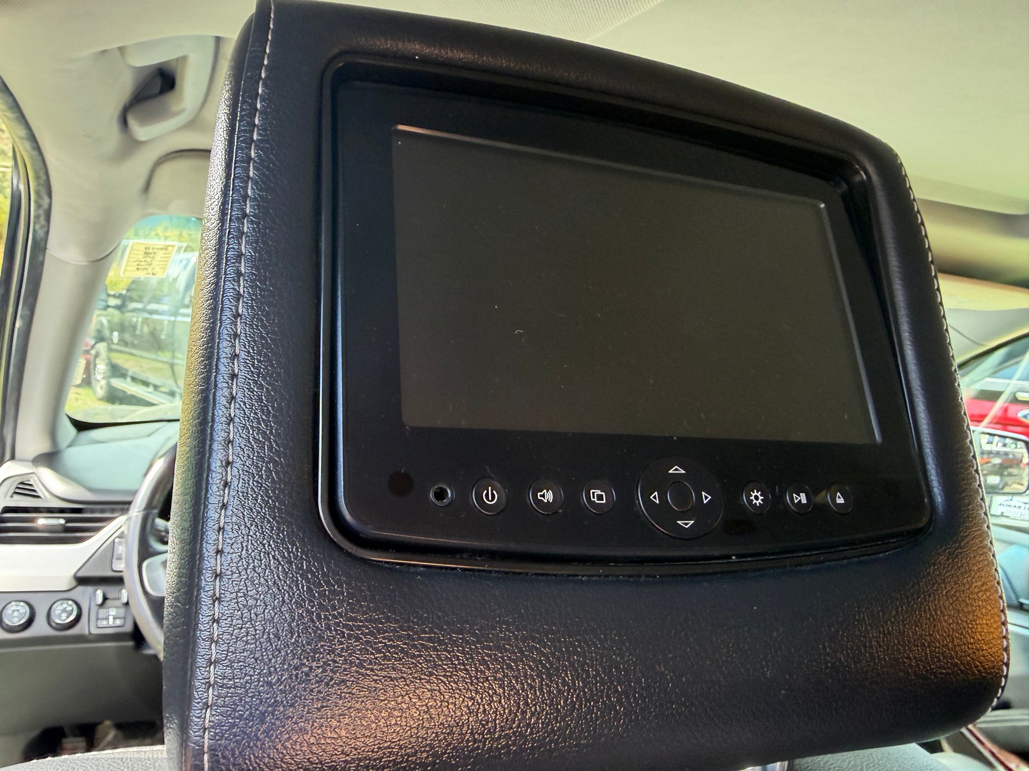 Used 2015 GMC Yukon XL SLT AWD/4WD image 10