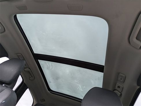 Used 2024 Volvo XC60 B5 Plus image 23