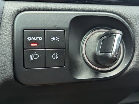 Used 2023 Porsche Cayenne Platinum Edition image 24