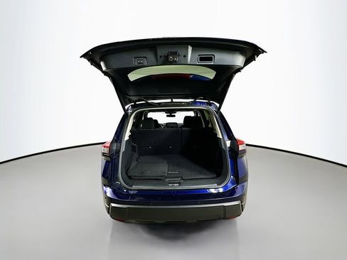 Used 2024 Nissan Rogue SV image 33