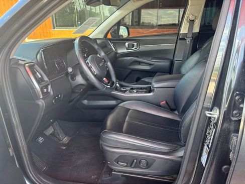 Used 2022 Kia Sorento S FWD image 7