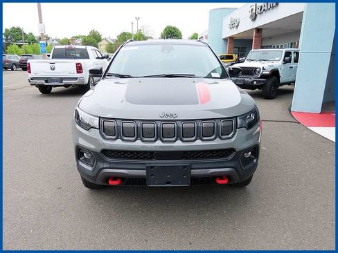 Used 2022 Jeep Compass Trailhawk w/ Sun and Sound Group AWD/4WD image 3