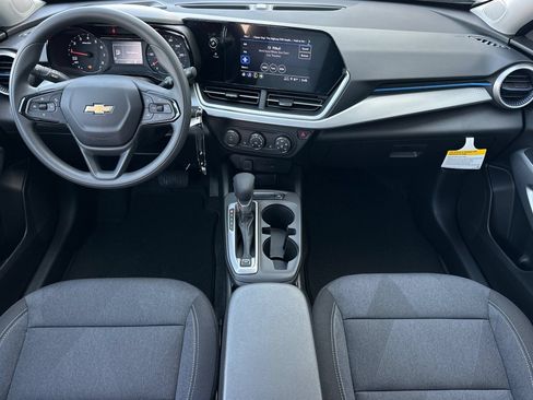 New 2026 Chevrolet Trax LS w/ LS Convenience Package FWD image 13