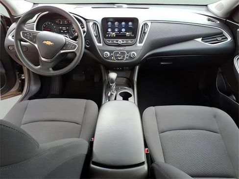 Used 2023 Chevrolet Malibu LS image 21