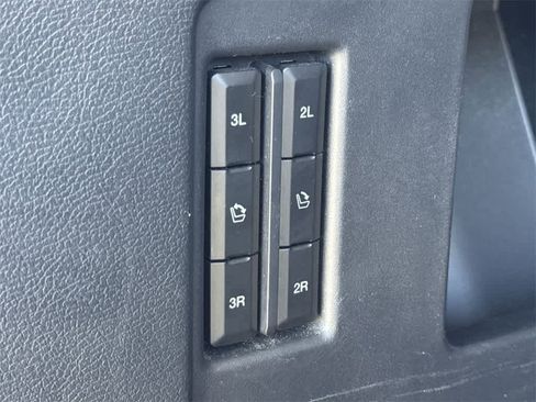 Used 2024 Ford Expedition XLT image 24