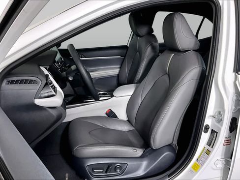 Used 2023 Toyota Camry LE FWD image 8