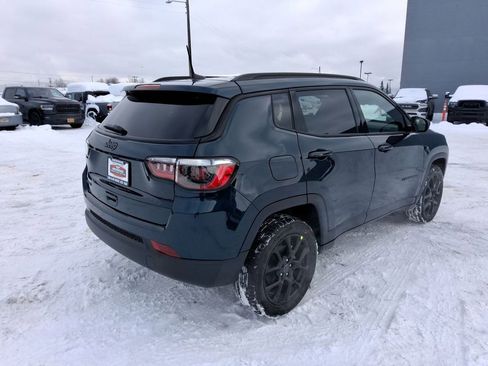 New 2026 Jeep Compass Latitude image 8