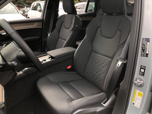 New 2026 Volvo XC90 T8 Plus image 32