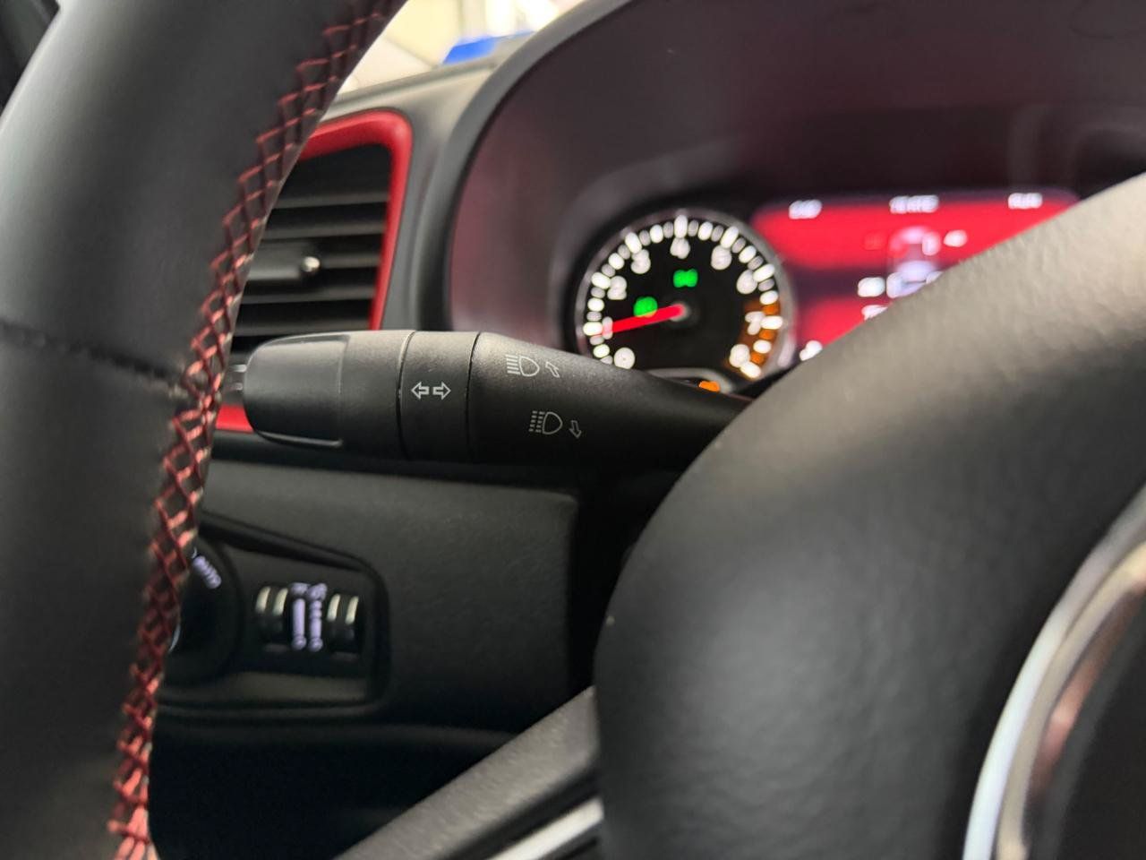Used 2023 Jeep Renegade Trailhawk AWD/4WD image 32