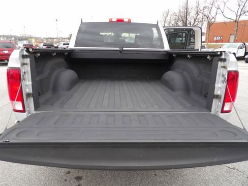 Used 2017 RAM 1500 Express image 17