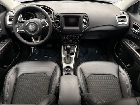 Used 2018 Jeep Compass Latitude w/ Popular Equipment Group AWD/4WD image 14