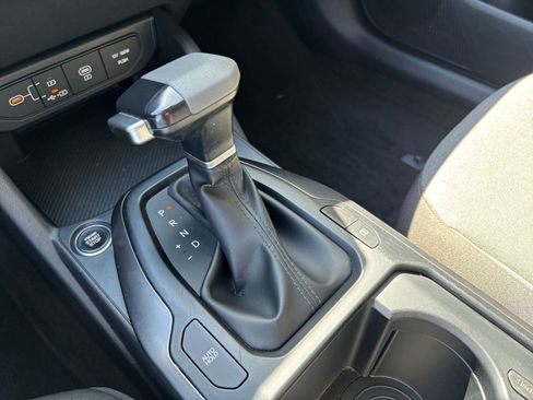 Used 2025 Kia K4 FWD image 36