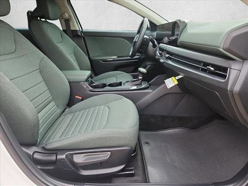 Used 2025 Kia K4 EX FWD image 21