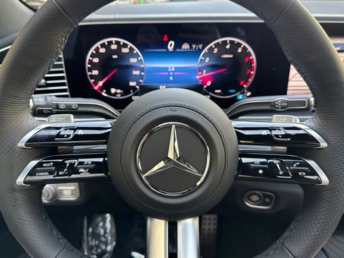 New 2026 Mercedes-Benz GLS 450 4MATIC image 21