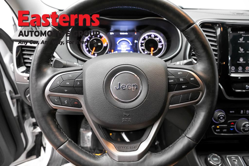 Used 2019 Jeep Cherokee Limited AWD/4WD image 11