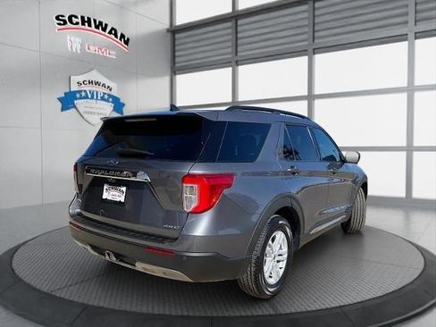 Used 2021 Ford Explorer XLT w/ Equipment Group 202A image 3