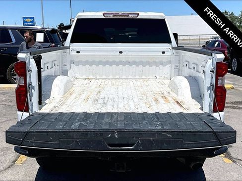 Used 2024 Chevrolet Silverado 2500 Custom w/ Custom Value Package AWD/4WD image 16