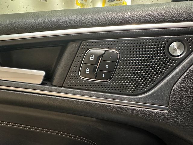 Certified 2021 Ford Edge Titanium AWD/4WD image 6