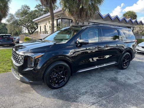 Used 2026 Kia Carnival SX w/ SX Dark Edition Package image 1