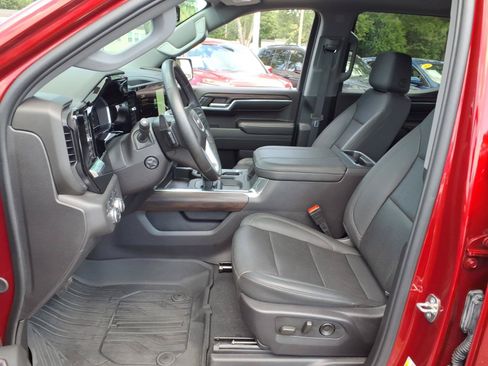 Used 2024 GMC Sierra 1500 SLT w/ SLT Premium Plus Package AWD/4WD image 4