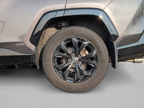 Used 2022 Toyota RAV4 SE w/ Convenience Package AWD/4WD image 14