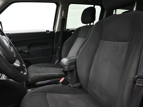 Used 2016 Jeep Patriot Sport AWD/4WD image 11