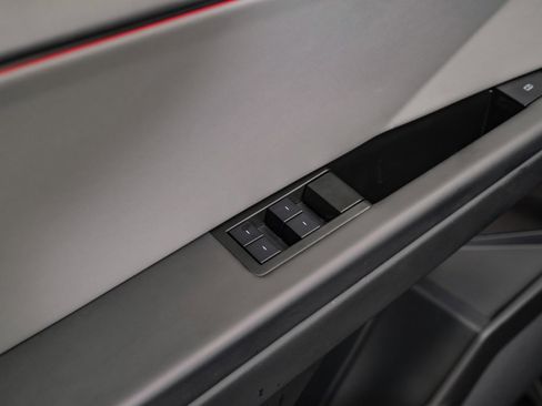 Used 2024 Tesla Cybertruck AWD Crew Cab image 41