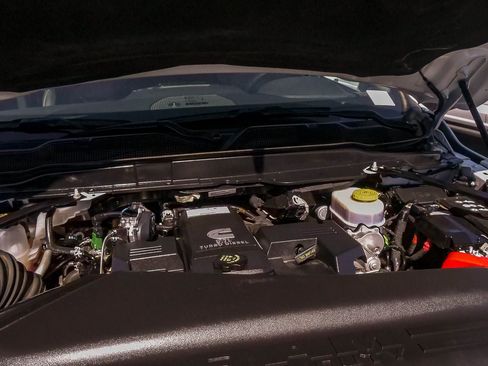 Used 2024 RAM 2500 Laramie image 25