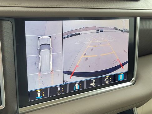 Used 2021 GMC Yukon Denali image 16