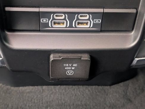 Used 2023 RAM 1500 Laramie AWD/4WD image 25