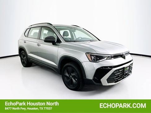 Used 2025 Volkswagen Taos S FWD image 1