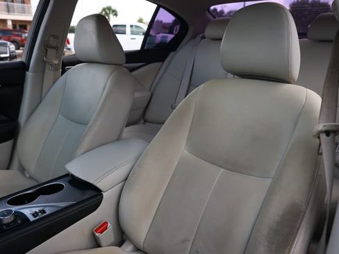 Used 2015 INFINITI Q50 Premium w/ All Weather Package RWD image 9