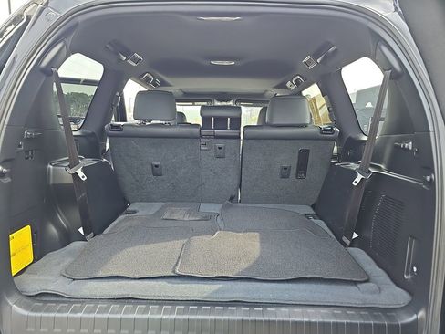 Used 2020 Lexus GX 460 Premium image 16