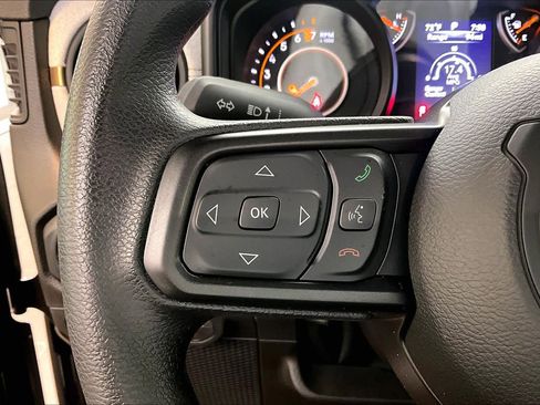 Used 2024 Jeep Gladiator Sport image 23