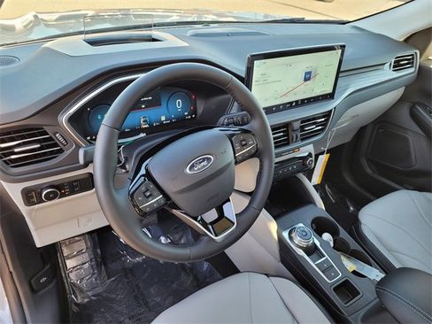 New 2025 Ford Escape SE w/ PHEV Premium Package image 7